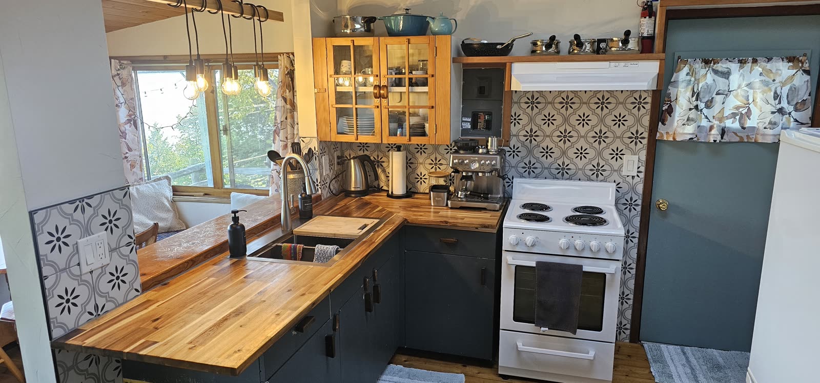 GRR kitchen renovation — completed project